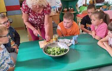 2981