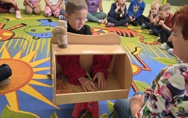 5374